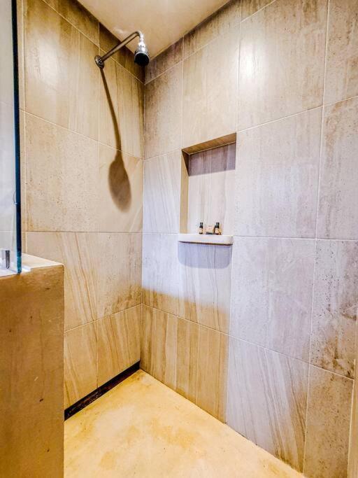 Hermoso Tranquilo Y Acogedor Moderno Apartamento